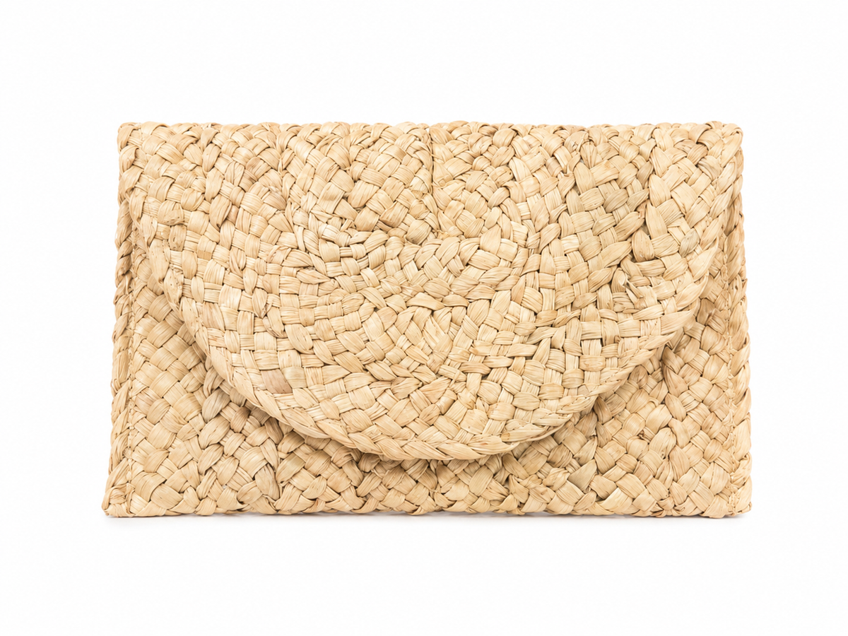 Natural raffia woven clutch
