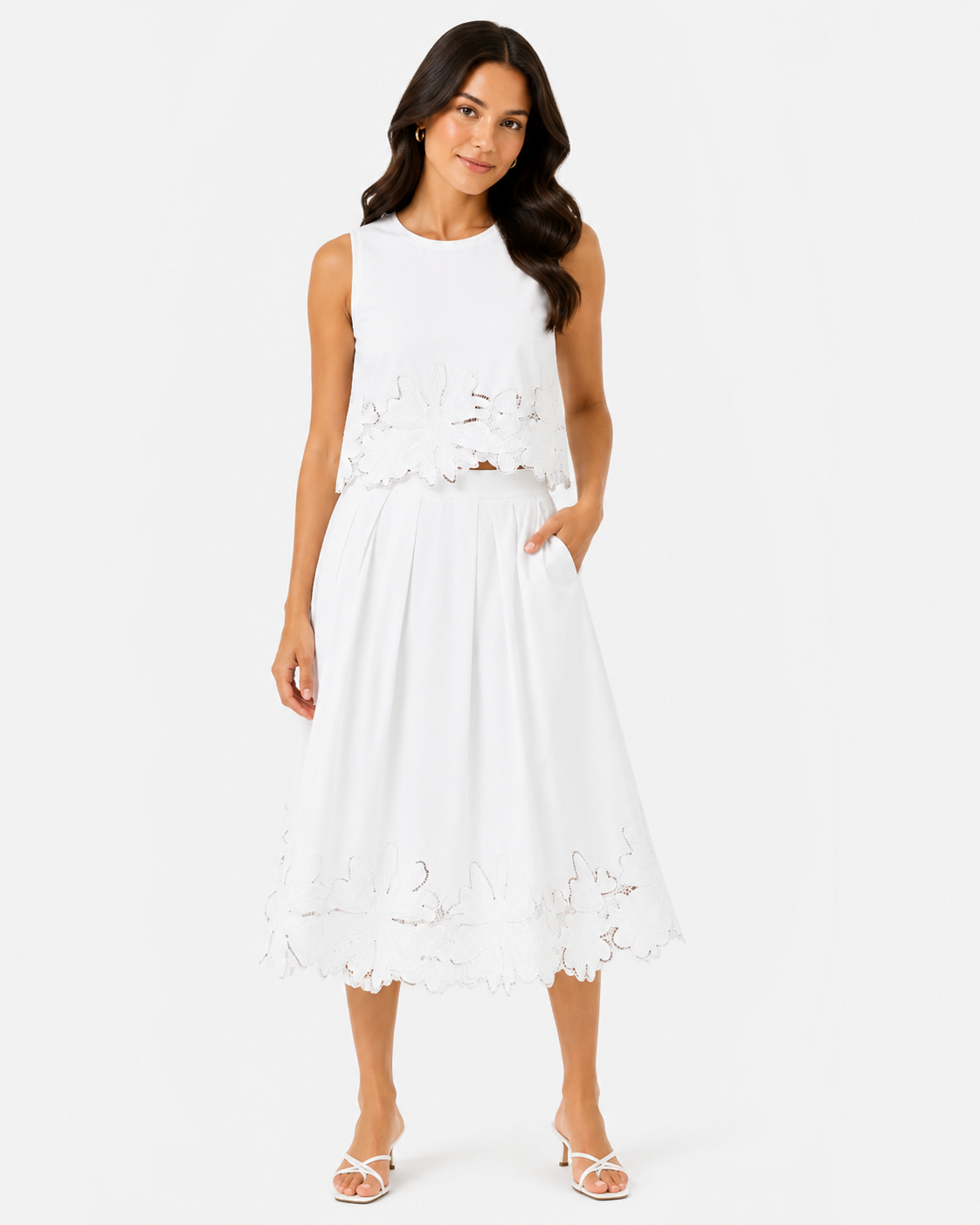 Women whit floral lace crop top & skirt set
